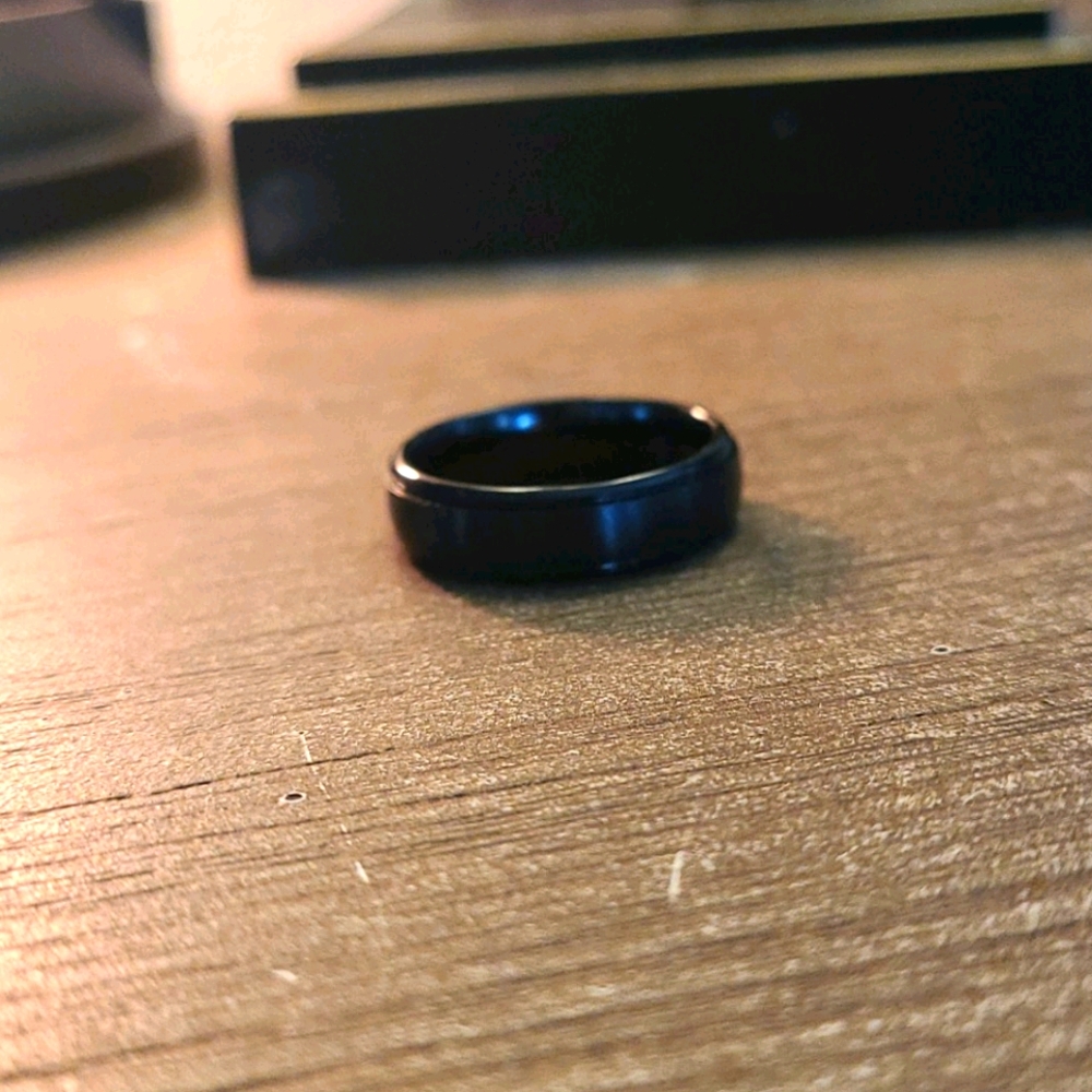 Men's ring